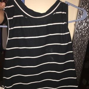 Crop top black & white